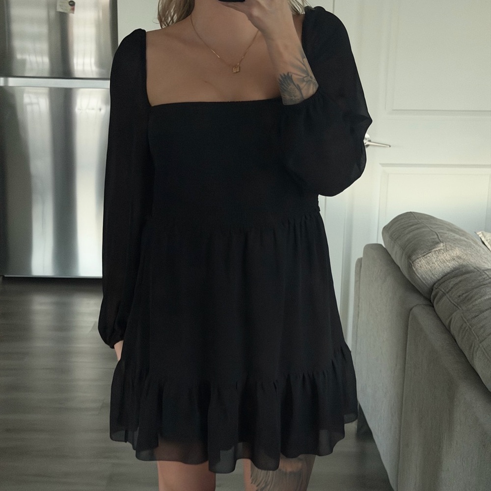 Aritzia Black Square-Neck Long Sleeve Mini Dress